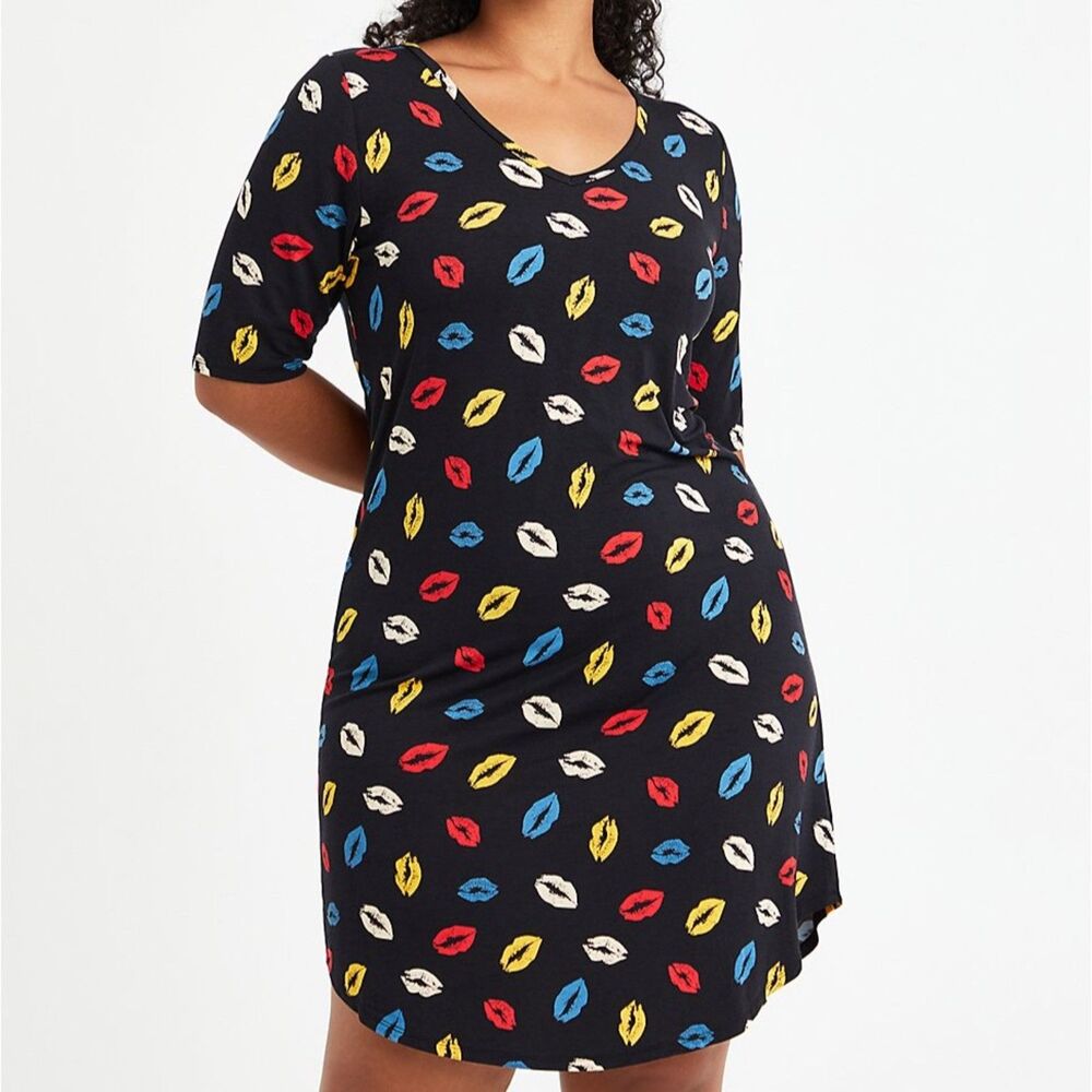 NWT Torrid Super Soft Black Multi Lips Jersey Favorite T-Shirt Dress Size Large